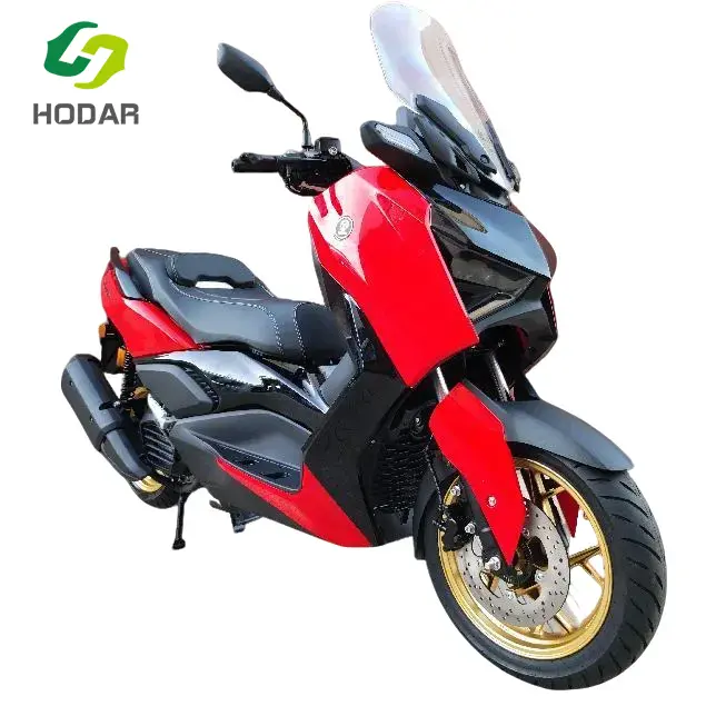 Quels sont les avantages et les inconvénients du scooter à essence et du scooter électrique?